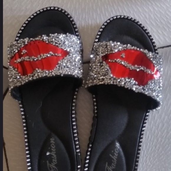 Rhinestone Slides 💕 {3X Host Pick} - Picture 5 of 8